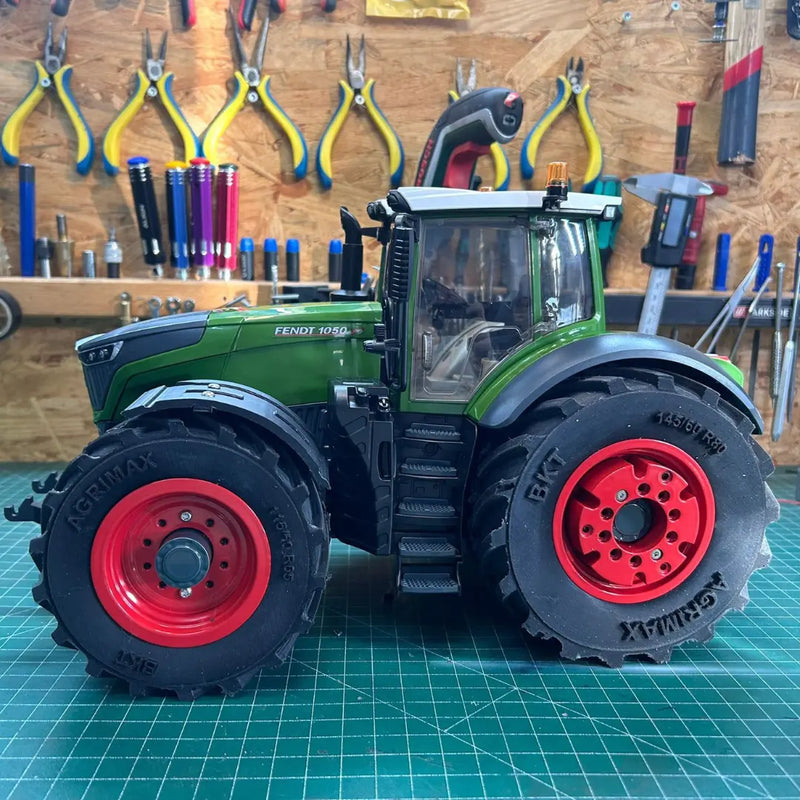 Trator Fendt 1050 Vario RC + Brinde Carreta Basculante - QUEIMA DE ESTOQUE
